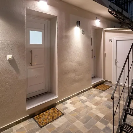 Corner Apts - Charming For 3 In The Heart Of The Perfect For Memorable Summer Experiences By Mana Gers Zante