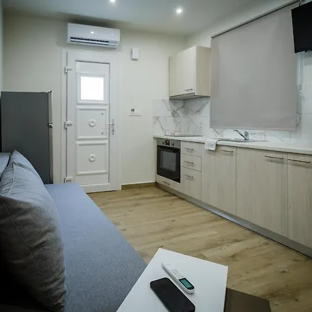 Corner Apts