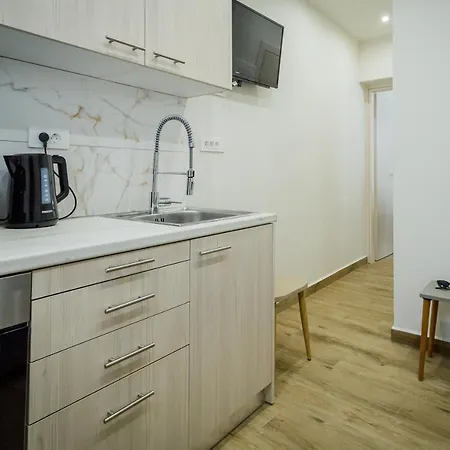 Corner Apts