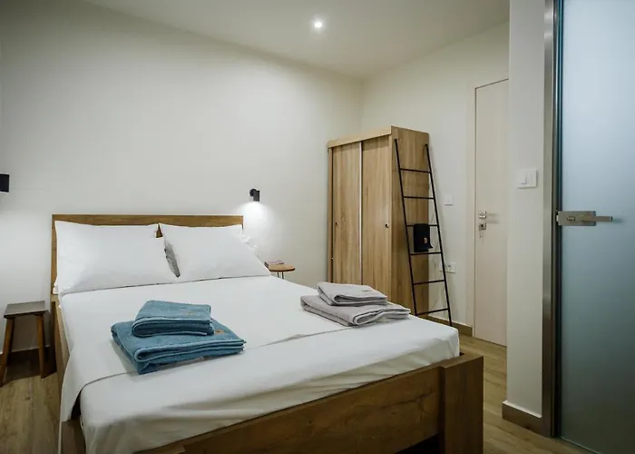 Corner Apts - Charming For 3 In The Heart Of The Perfect For Memorable Summer Experiences By Mana Gers * Zante