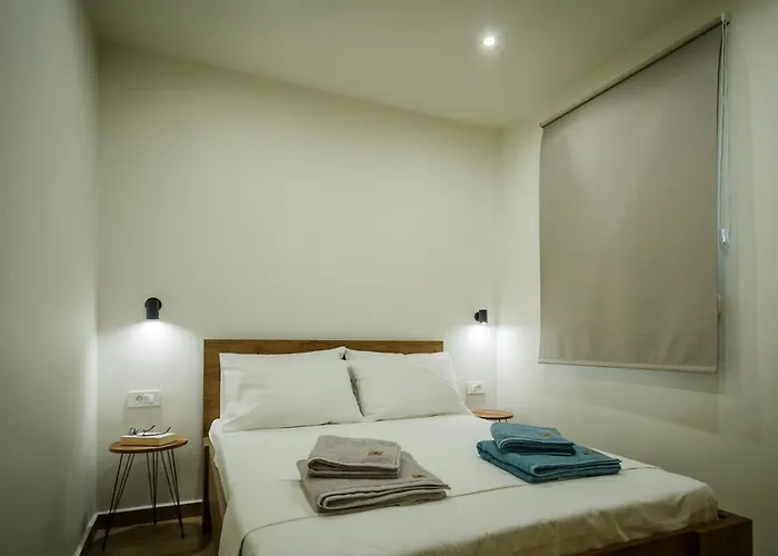Corner Apts - Charming For 3 In The Heart Of The Perfect For Memorable Summer Experiences By Mana Gers Zante