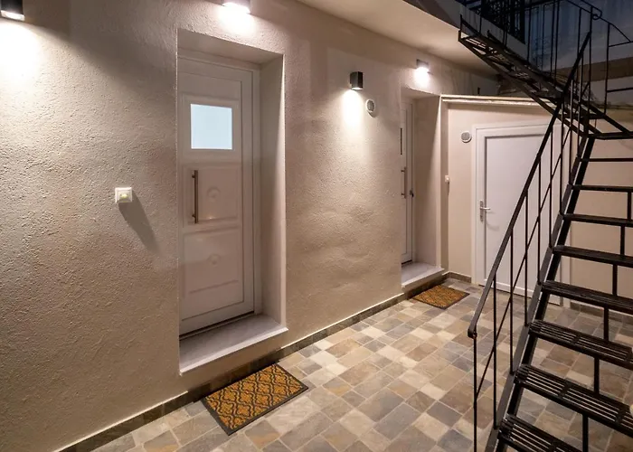 Corner Apts - Charming For 3 In The Heart Of The Perfect For Memorable Summer Experiences By Mana Gers Zante