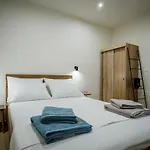 Corner Apts - Charming For 3 In The Heart Of The Perfect For Memorable Summer Experiences By Mana Gers * ザキントス