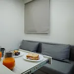 Corner Apts - Charming For 3 In The Heart Of The Perfect For Memorable Summer Experiences By Mana Gers * ザキントス
